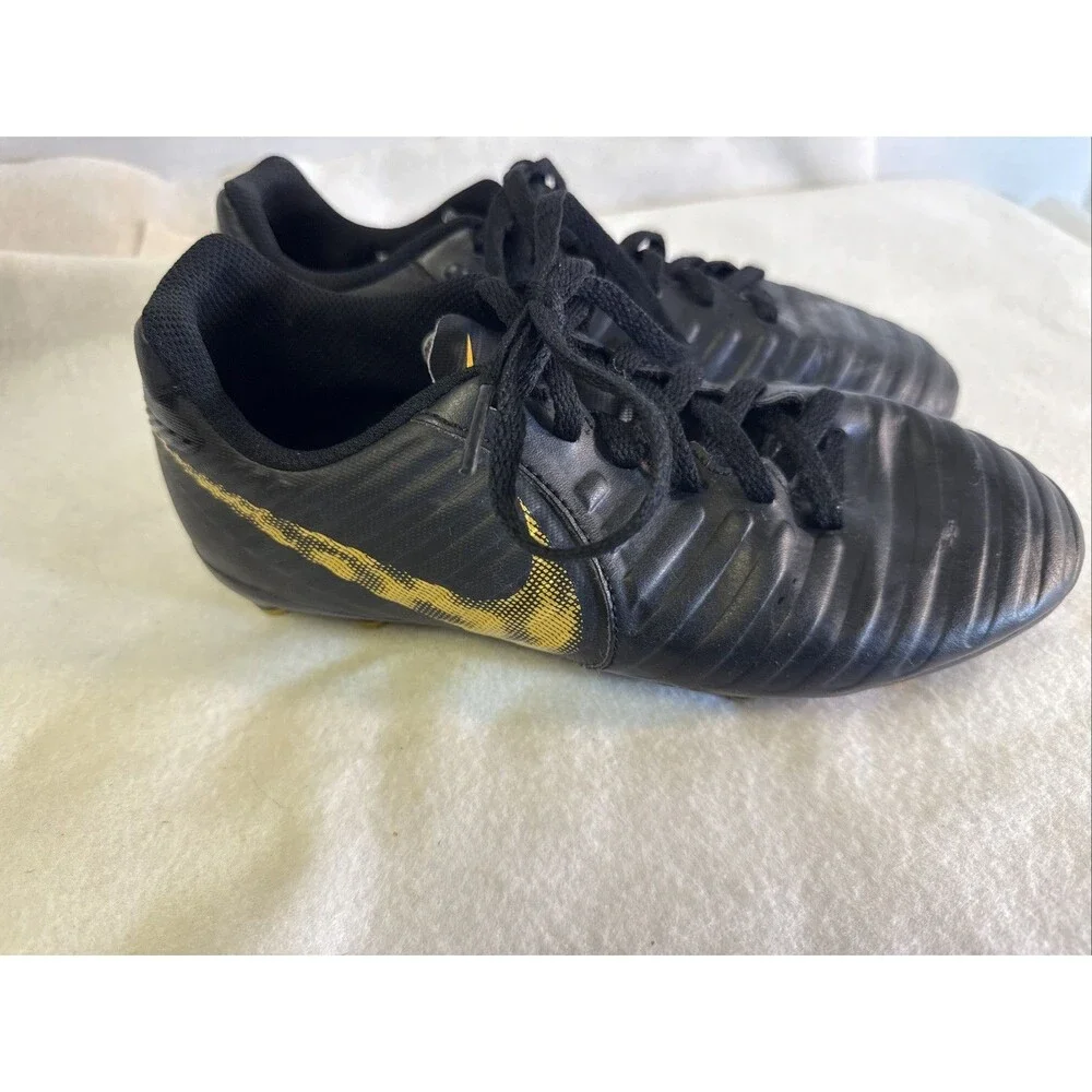 Youth Nike Tiempo Size 4y A02300-077